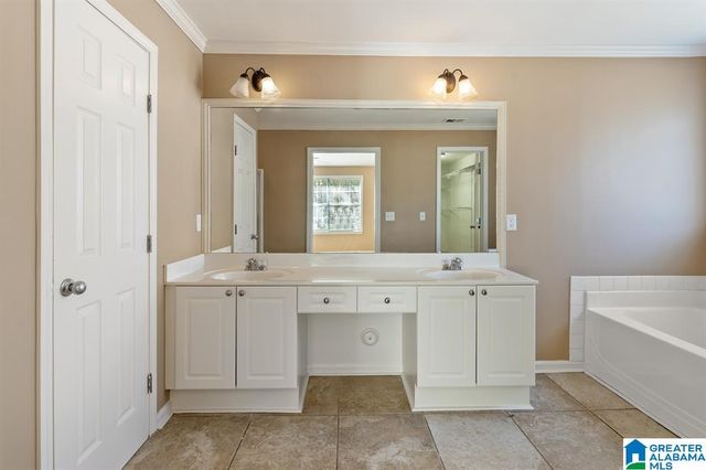 2148 FOREST LAKES LANE, Sterrett, AL 35147