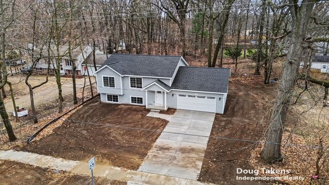 4764 Potter Avenue Se, City Of Kentwood, MI 49548