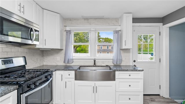 339 George Arden Avenue, Warwick, RI 02886