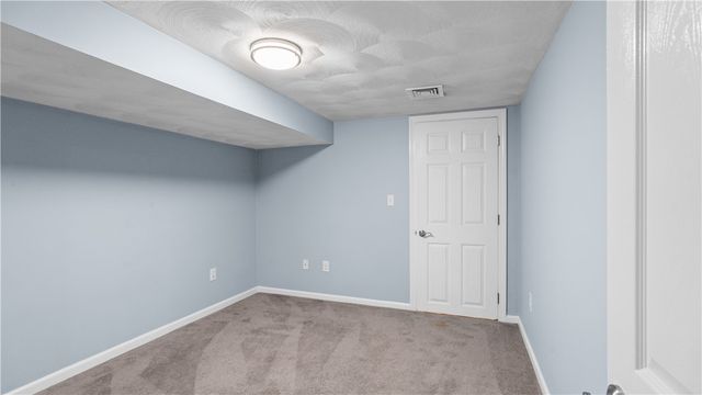 339 George Arden Avenue, Warwick, RI 02886