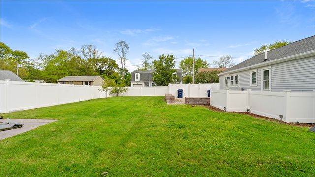 339 George Arden Avenue, Warwick, RI 02886