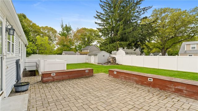 339 George Arden Avenue, Warwick, RI 02886