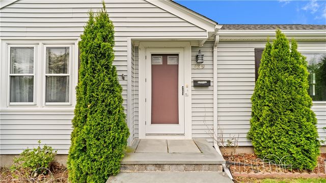 339 George Arden Avenue, Warwick, RI 02886