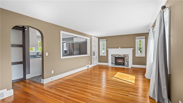 339 George Arden Avenue, Warwick, RI 02886