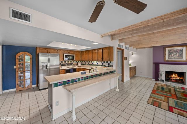 8541 E Solar Place, Tucson, AZ 85750