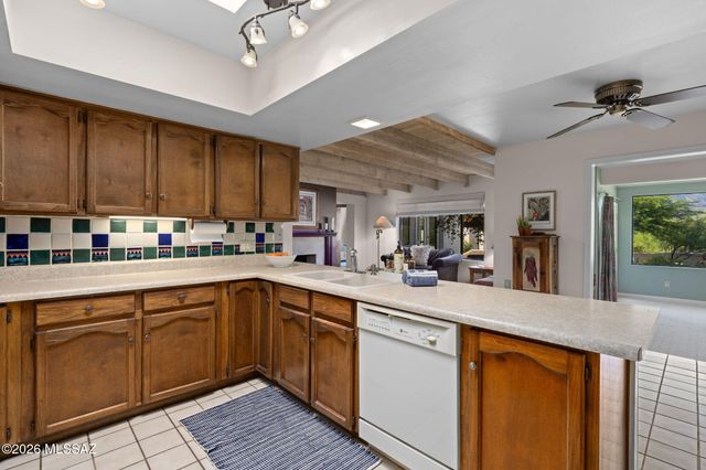 8541 E Solar Place, Tucson, AZ 85750