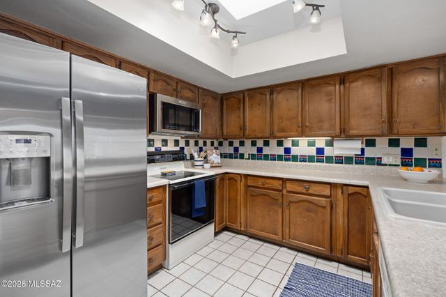 8541 E Solar Place, Tucson, AZ 85750