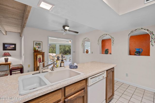 8541 E Solar Place, Tucson, AZ 85750