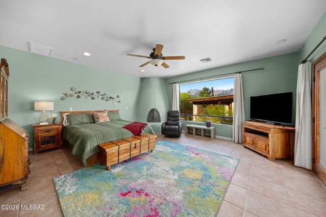 8541 E Solar Place, Tucson, AZ 85750
