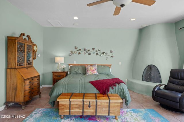 8541 E Solar Place, Tucson, AZ 85750