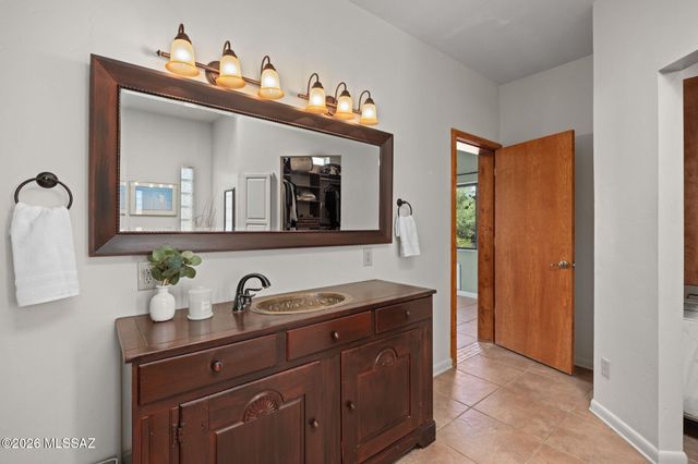 8541 E Solar Place, Tucson, AZ 85750