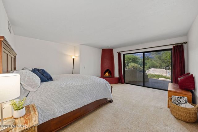 8541 E Solar Place, Tucson, AZ 85750