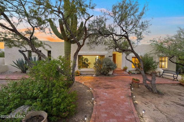 8541 E Solar Place, Tucson, AZ 85750