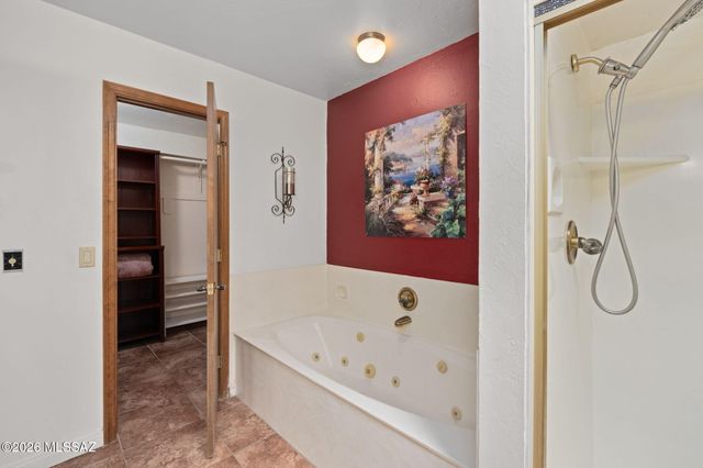 8541 E Solar Place, Tucson, AZ 85750
