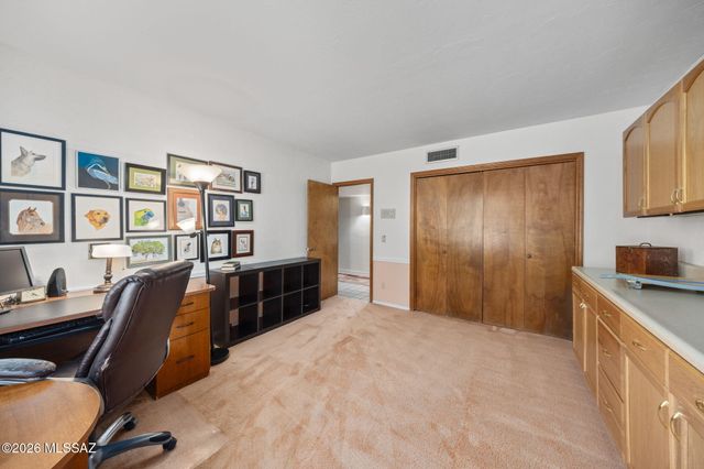 8541 E Solar Place, Tucson, AZ 85750