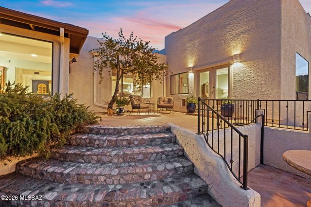 8541 E Solar Place, Tucson, AZ 85750