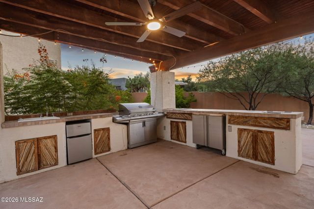 8541 E Solar Place, Tucson, AZ 85750