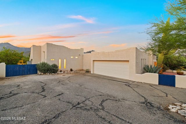 8541 E Solar Place, Tucson, AZ 85750