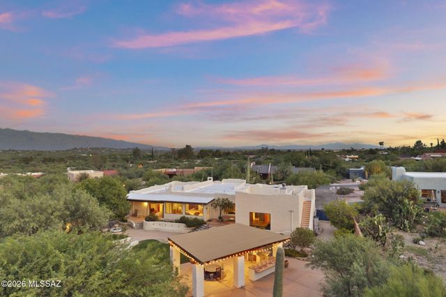 8541 E Solar Place, Tucson, AZ 85750