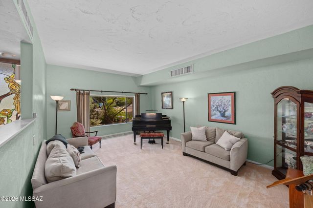 8541 E Solar Place, Tucson, AZ 85750