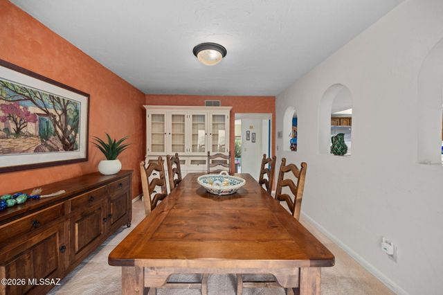8541 E Solar Place, Tucson, AZ 85750