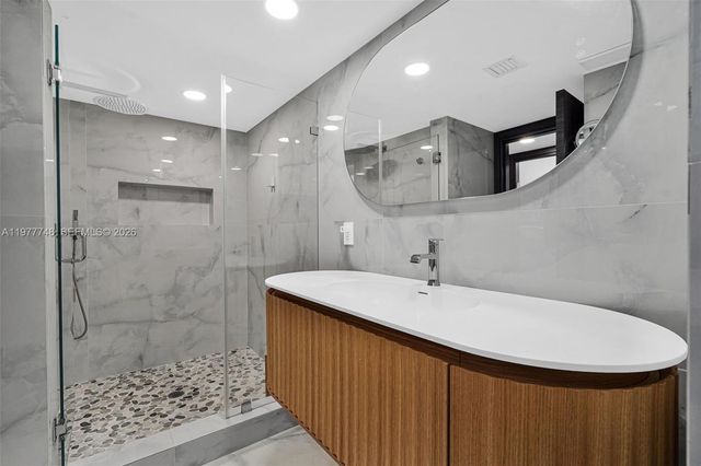 16485 Collins Avenue 738, Sunny Isles Beach, FL 33160
