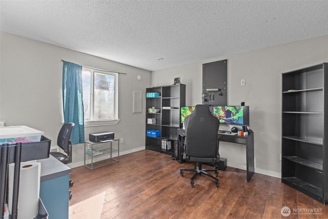 1711 4th Avenue NW, Puyallup, WA 98371