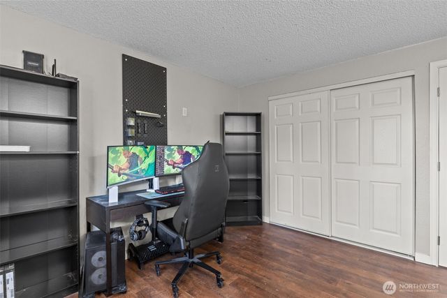 1711 4th Avenue NW, Puyallup, WA 98371