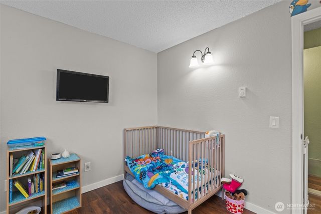 1711 4th Avenue NW, Puyallup, WA 98371