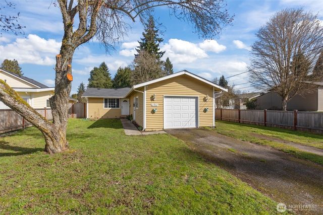 1711 4th Avenue NW, Puyallup, WA 98371