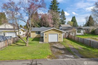 1711 4th Avenue NW, Puyallup, WA 98371