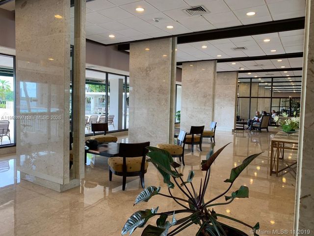 300 Bayview Dr 516, Sunny Isles Beach, FL 33160