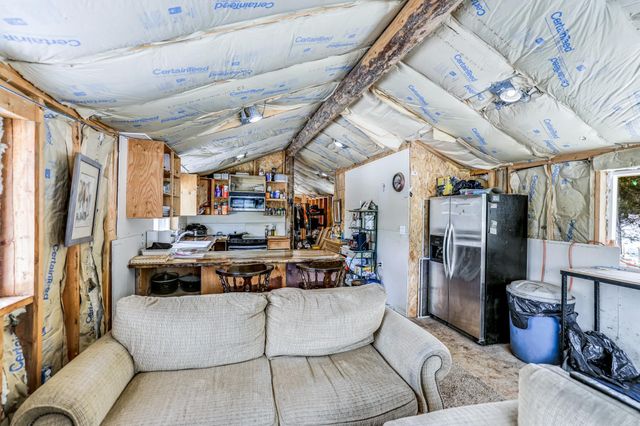 800 Hillcrest Ln, Newport, WA 99156