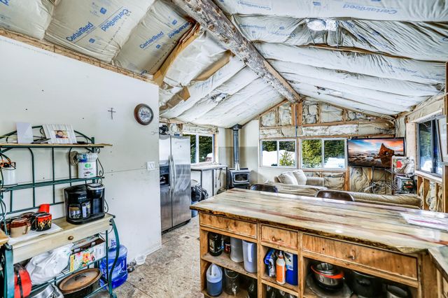 800 Hillcrest Ln, Newport, WA 99156