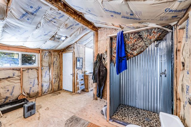 800 Hillcrest Ln, Newport, WA 99156