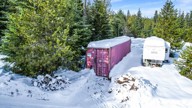 800 Hillcrest Ln, Newport, WA 99156