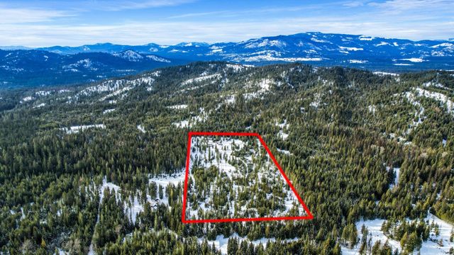 800 Hillcrest Ln, Newport, WA 99156