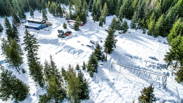 800 Hillcrest Ln, Newport, WA 99156