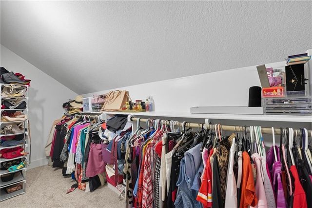 13785 NW 71st Street, Parkville, MO 64152