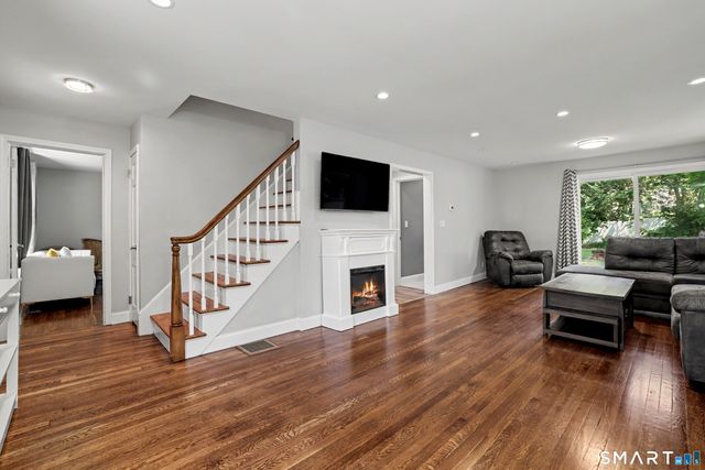 413 West Center Street, Southington, CT 06489