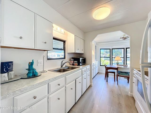 909 Sequoia Street, Barefoot Bay, FL 32976