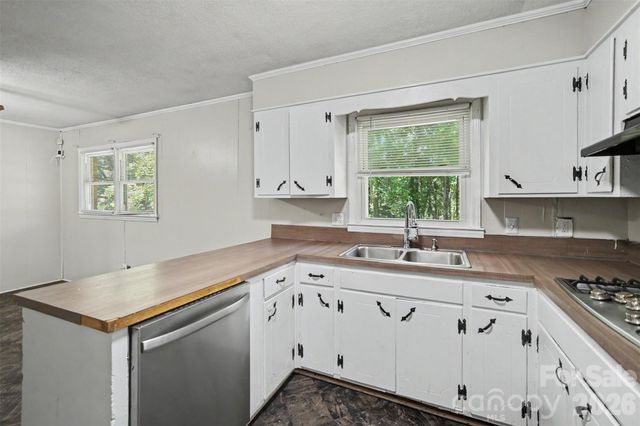 829 Vancouver Lane, Gastonia, NC 28052