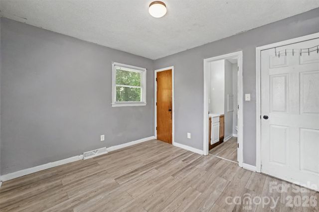 829 Vancouver Lane, Gastonia, NC 28052