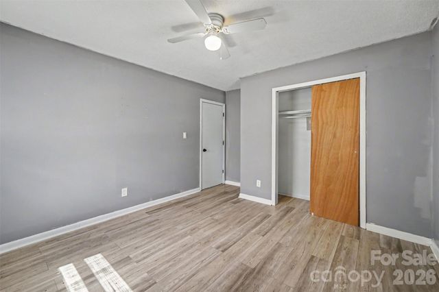 829 Vancouver Lane, Gastonia, NC 28052