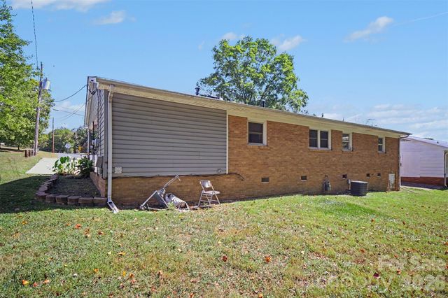 829 Vancouver Lane, Gastonia, NC 28052