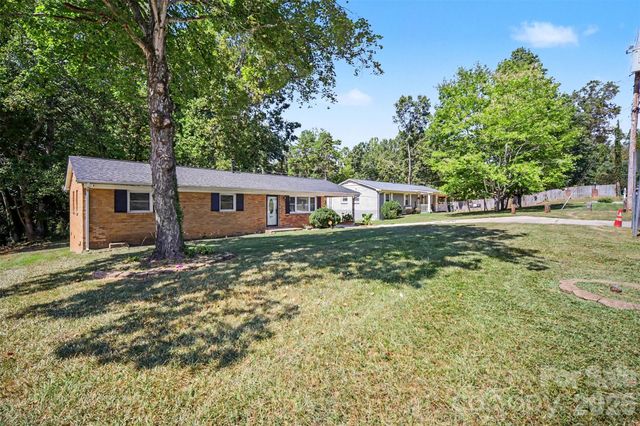 829 Vancouver Lane, Gastonia, NC 28052