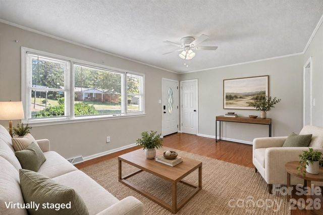 829 Vancouver Lane, Gastonia, NC 28052