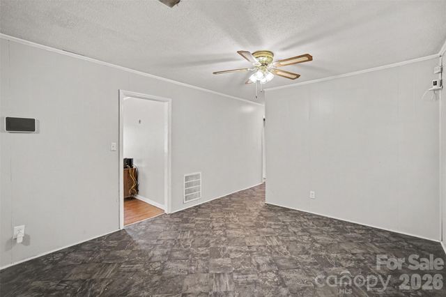 829 Vancouver Lane, Gastonia, NC 28052