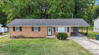 829 Vancouver Lane, Gastonia, NC 28052