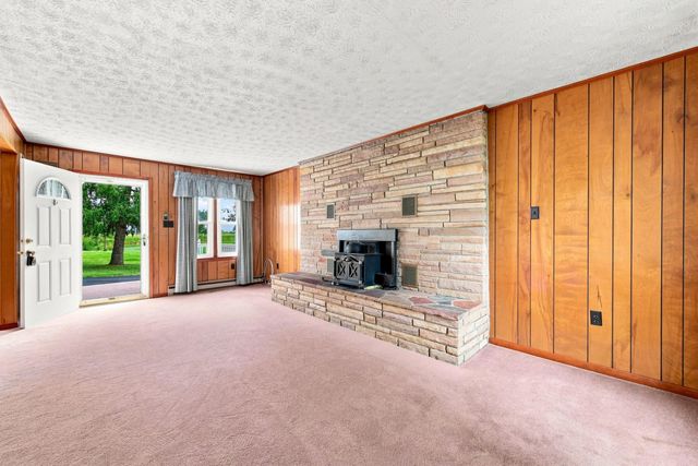 1749 GEORGETOWN RD, Mt Jackson, VA 22842